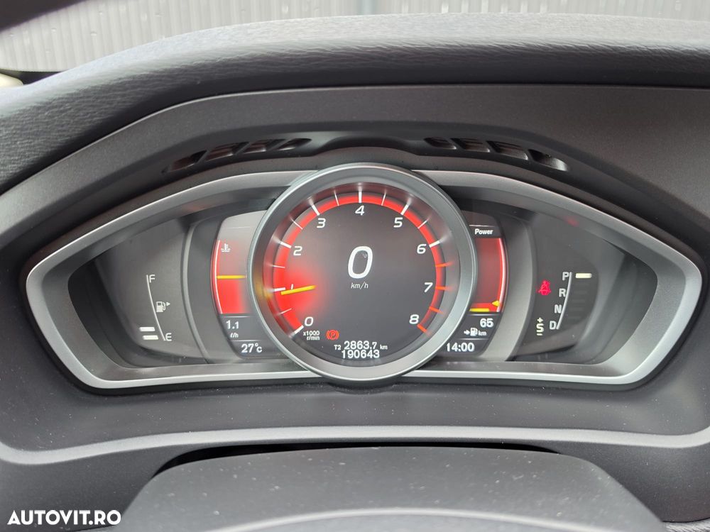 Volvo V40 - 18