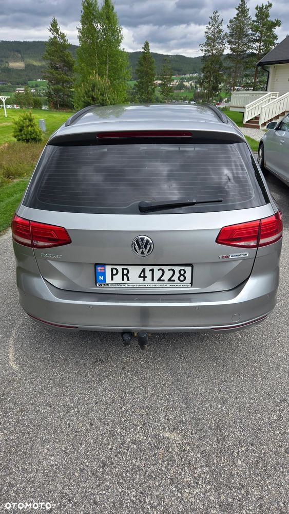 Volkswagen Passat - 9