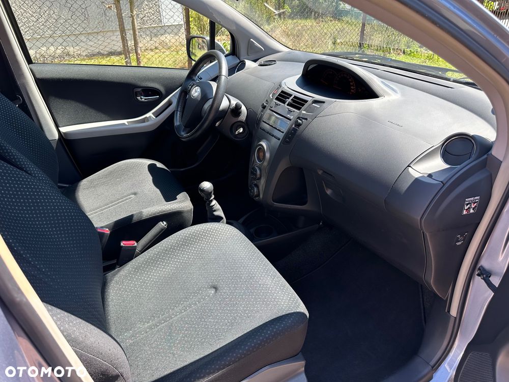 Toyota Yaris 1.33 VVT-i Life - 15