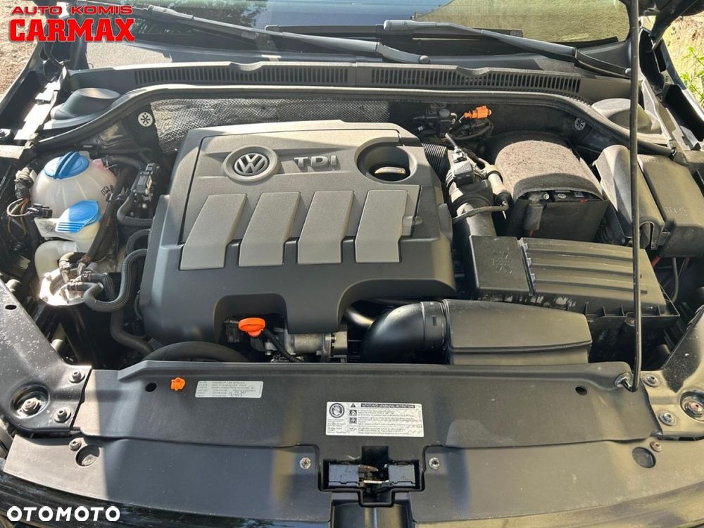Volkswagen Jetta 1.6 TDI Comfortline - 25