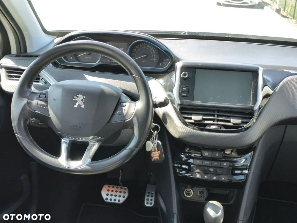 Peugeot 2008 - 12