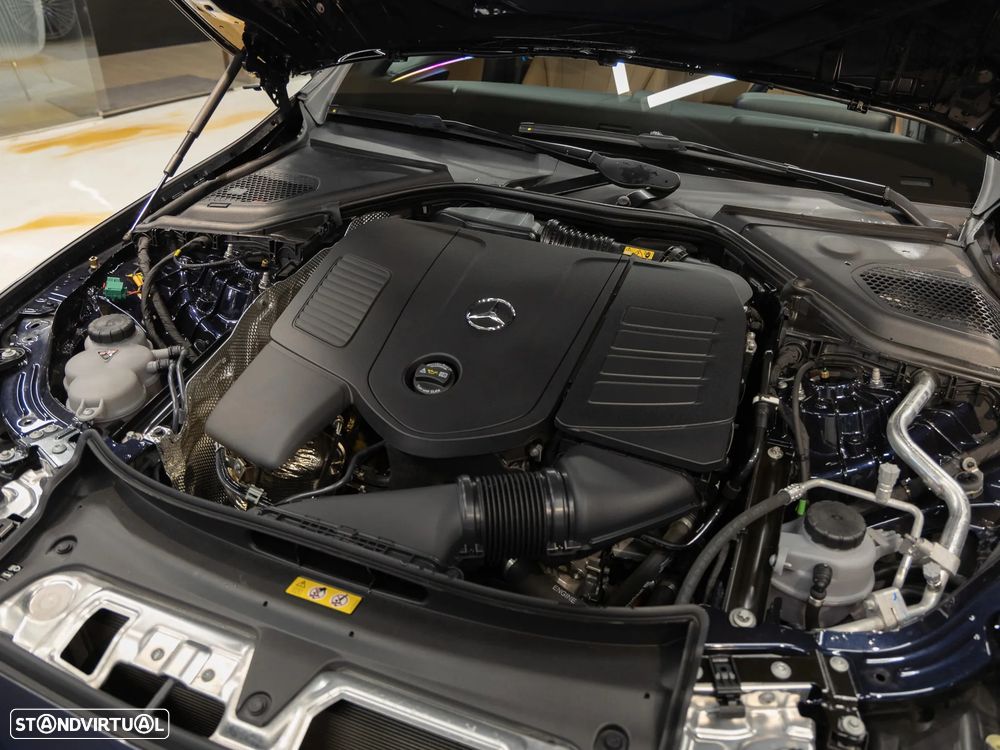 Mercedes-Benz E 300 e Station - 23