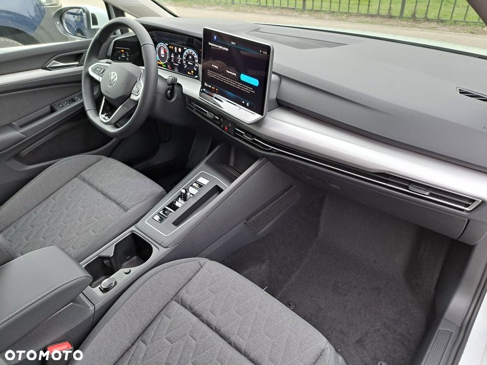 Volkswagen Golf - 11