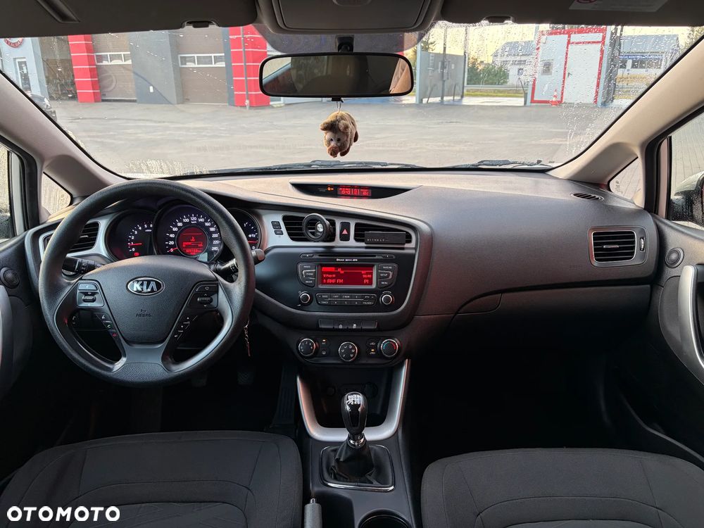 Kia Ceed - 29