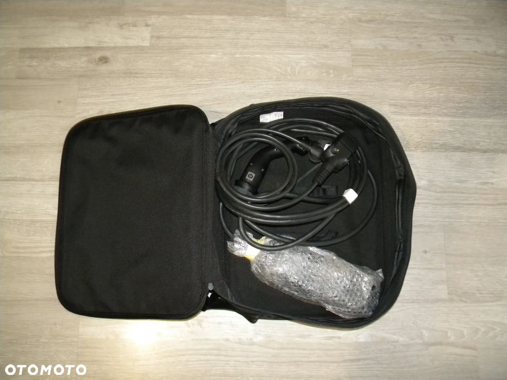 NOWA ORYGINALNA ŁADOWARKA FUTERAŁ AUDI Q4 Q5 Q6 Q7 Q8 E-TRON 2x16A FV 8V4971675AP - 2