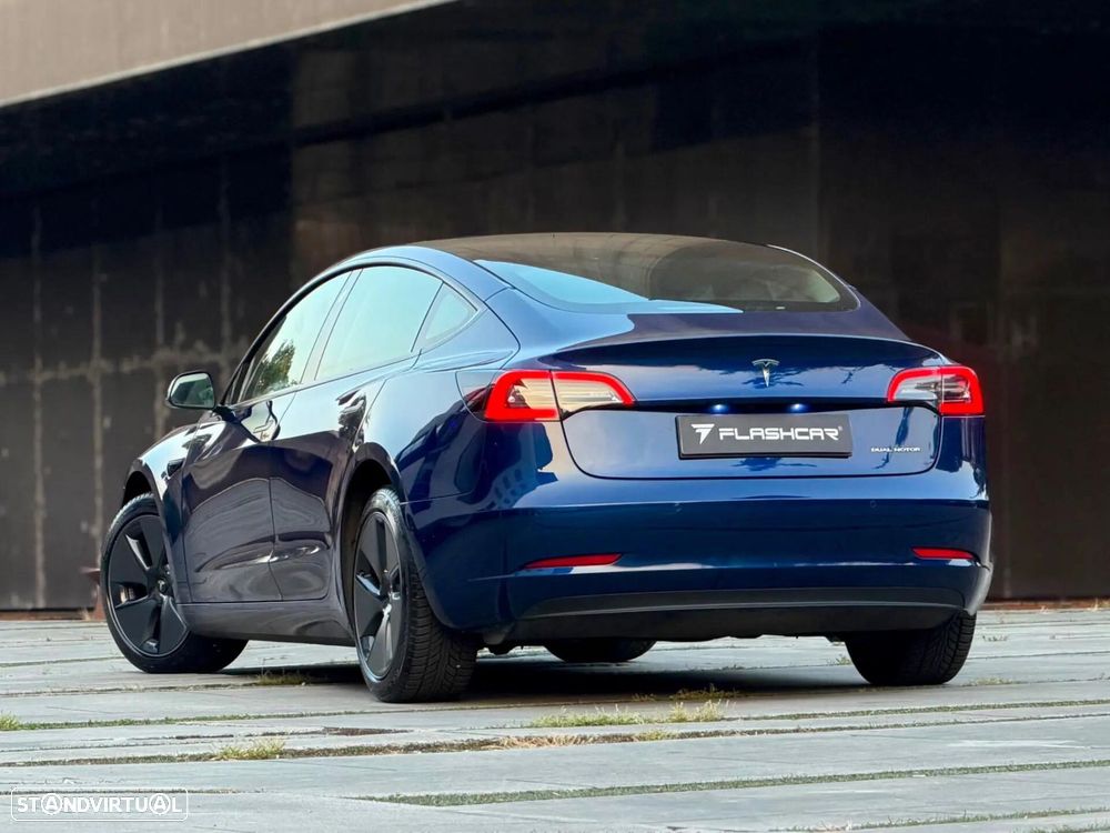 Tesla Model 3 - 9