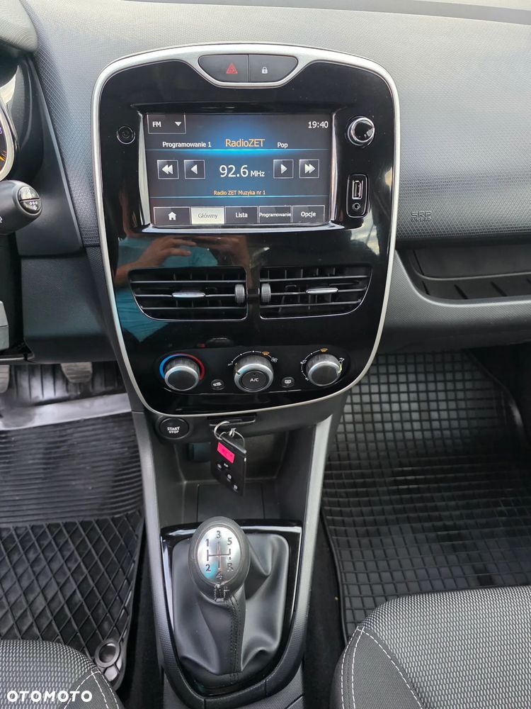 Renault Clio - 17