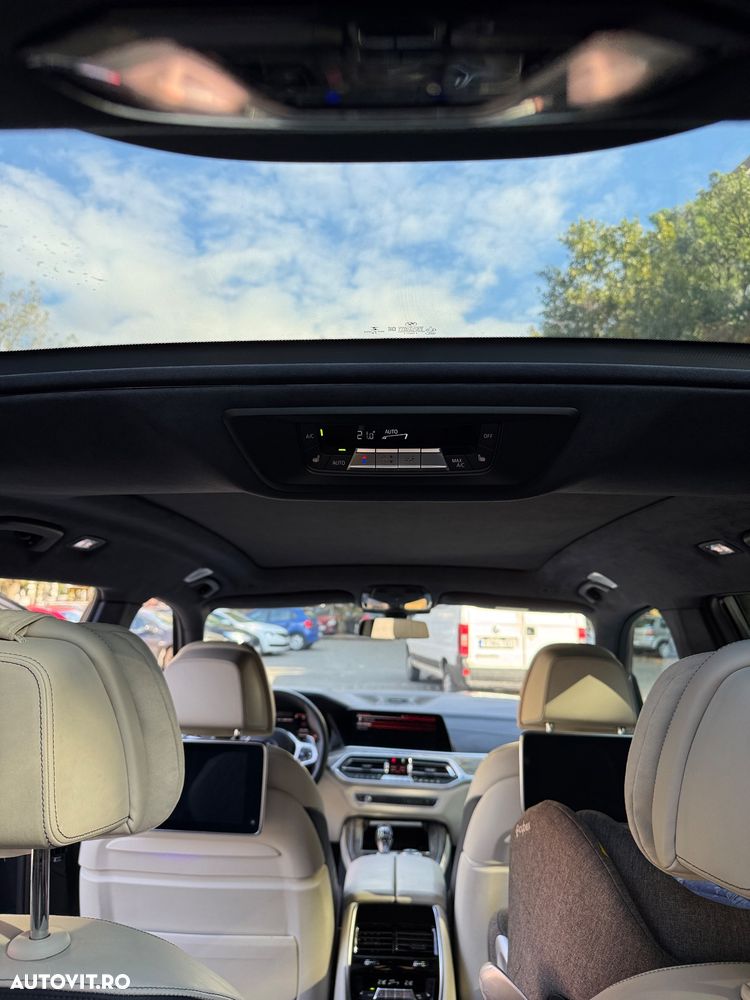 BMW X7 M50d - 28