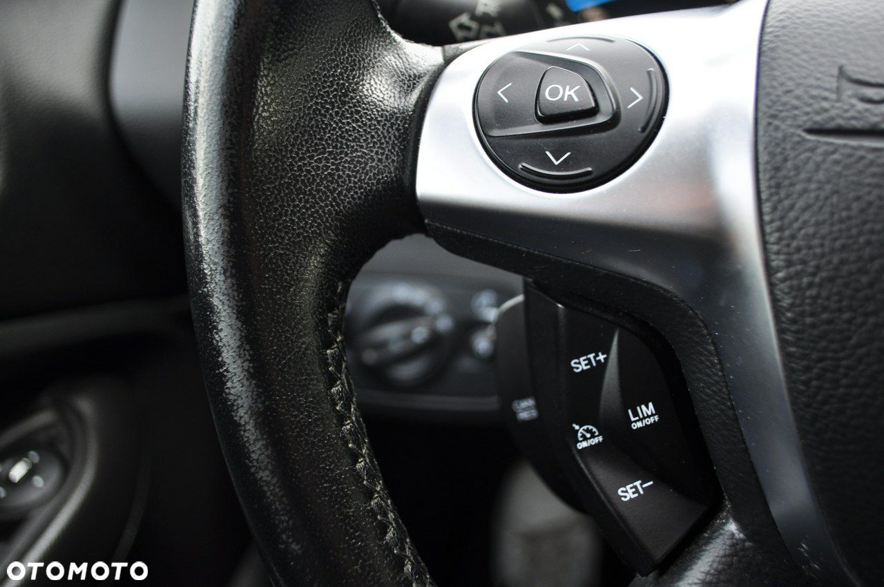 Ford Kuga 1.6 EcoBoost 4x4 Titanium - 13