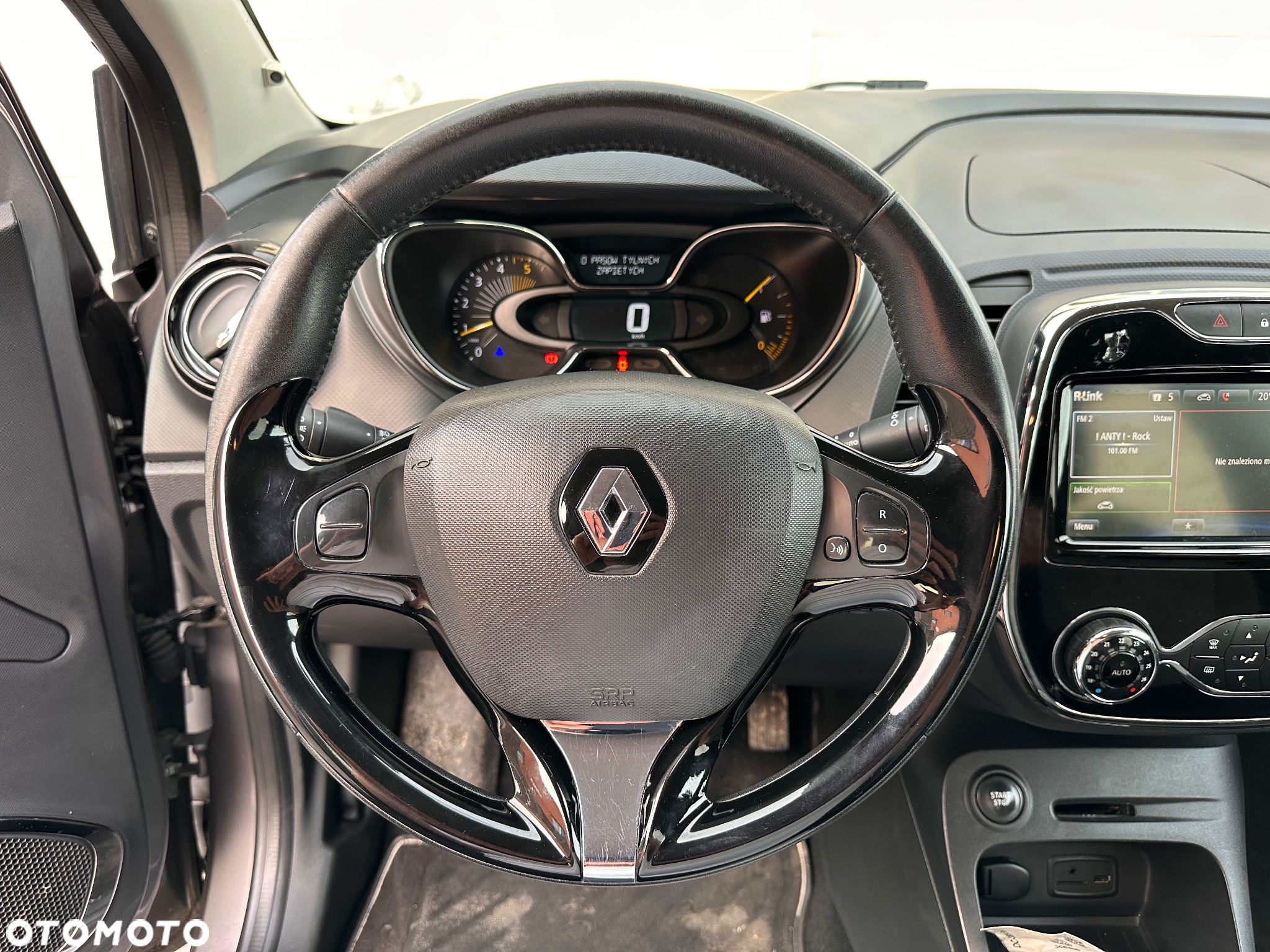 Renault Captur - 22