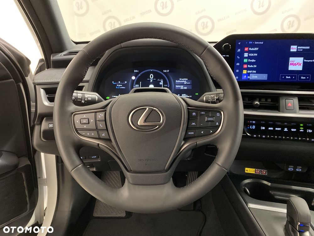 Lexus UX 300h F Sport Design - 11