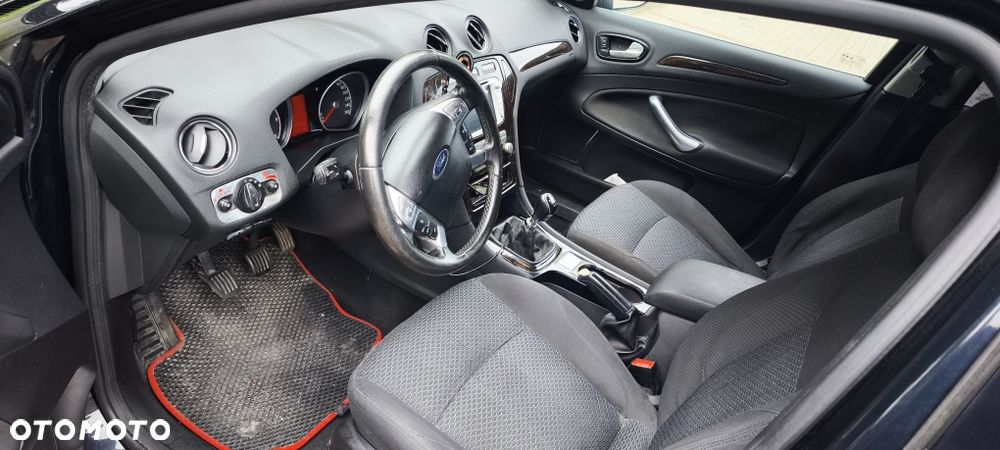 Ford Mondeo - 4