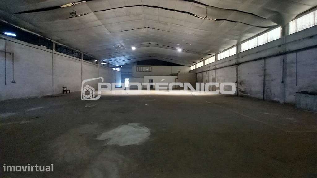 Armazém Aveiro - Arrendamento - Grande imagem: 2/12