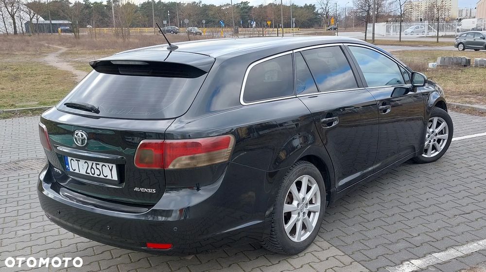 Toyota Avensis 2.2 D-4D Sol Plus NAVI - 6