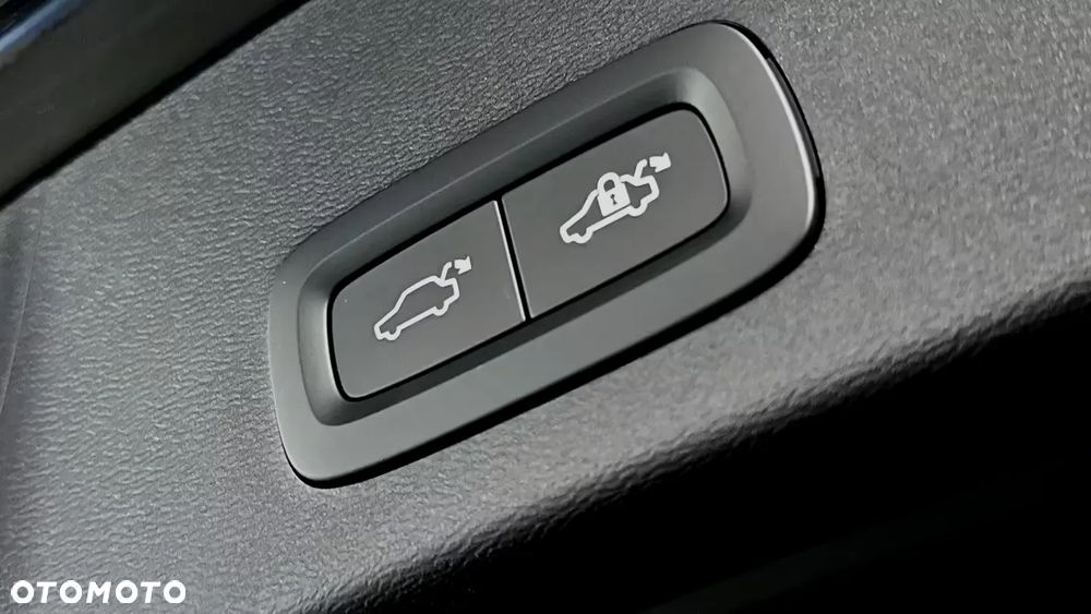 Volvo XC 40 82kWh Recharge Extended Range Ultimate - 17