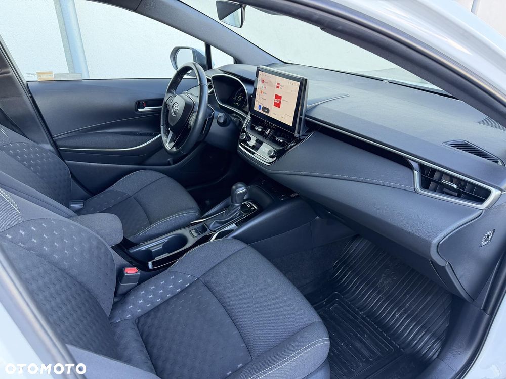 Toyota Corolla 2.0 Hybrid Comfort - 29