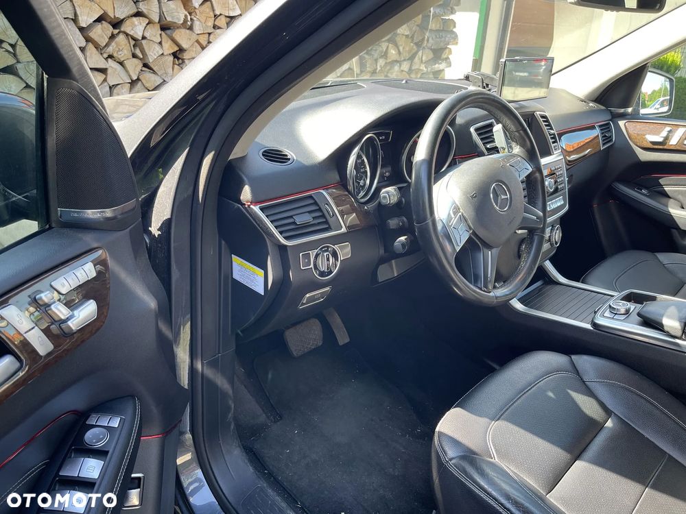 Mercedes-Benz ML - 16