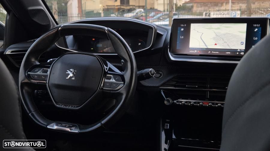 Peugeot 208 1.2 PureTech GT Line EAT8 - 22