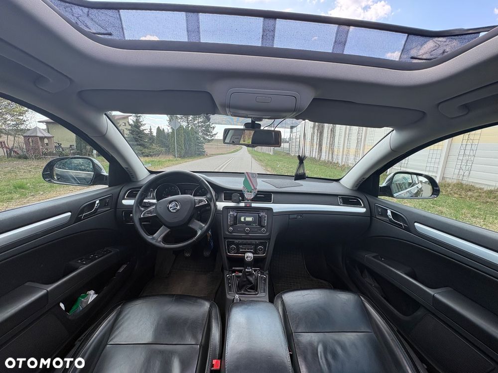 Skoda Superb 1.6 TDI Ambition - 10