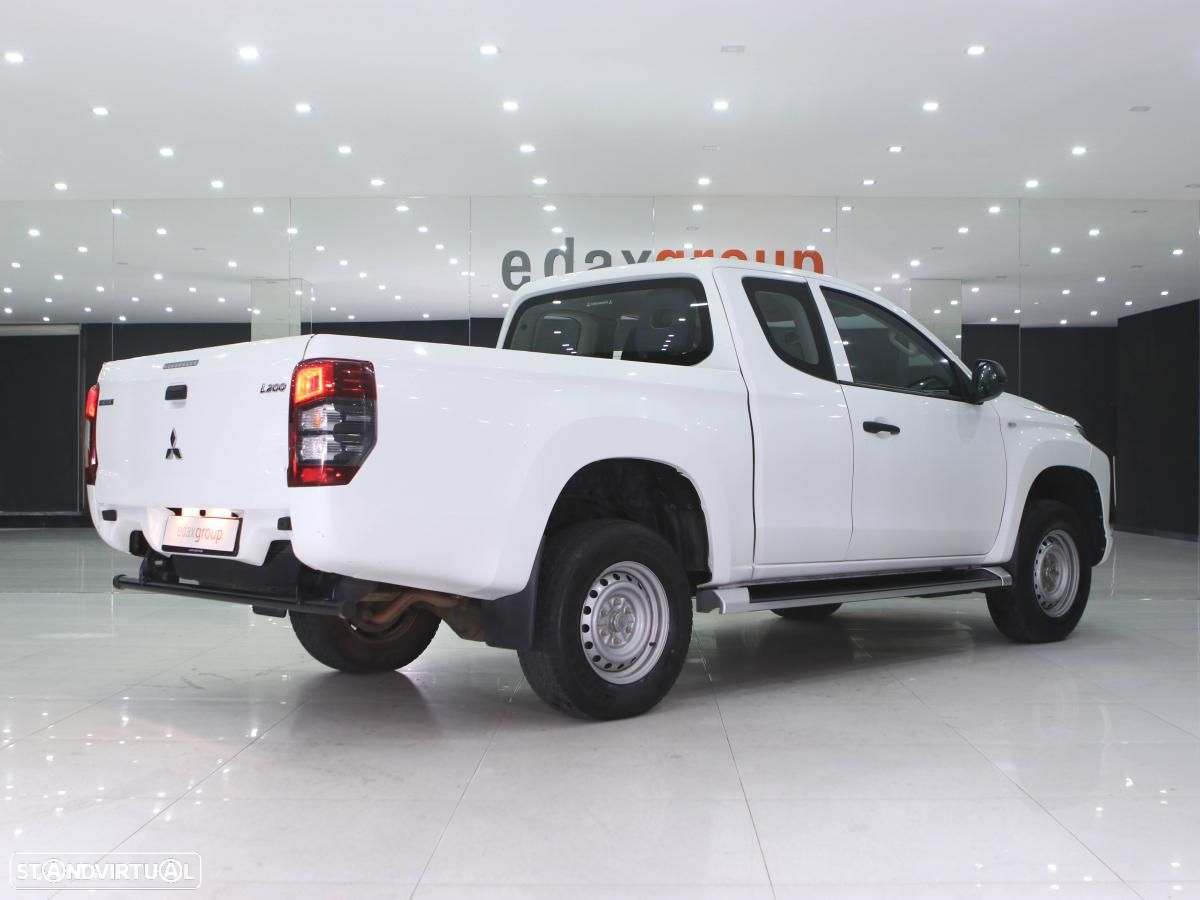 Mitsubishi L200 2.4 DI-D CLUB CAB INVITE 3L 4WD - 3