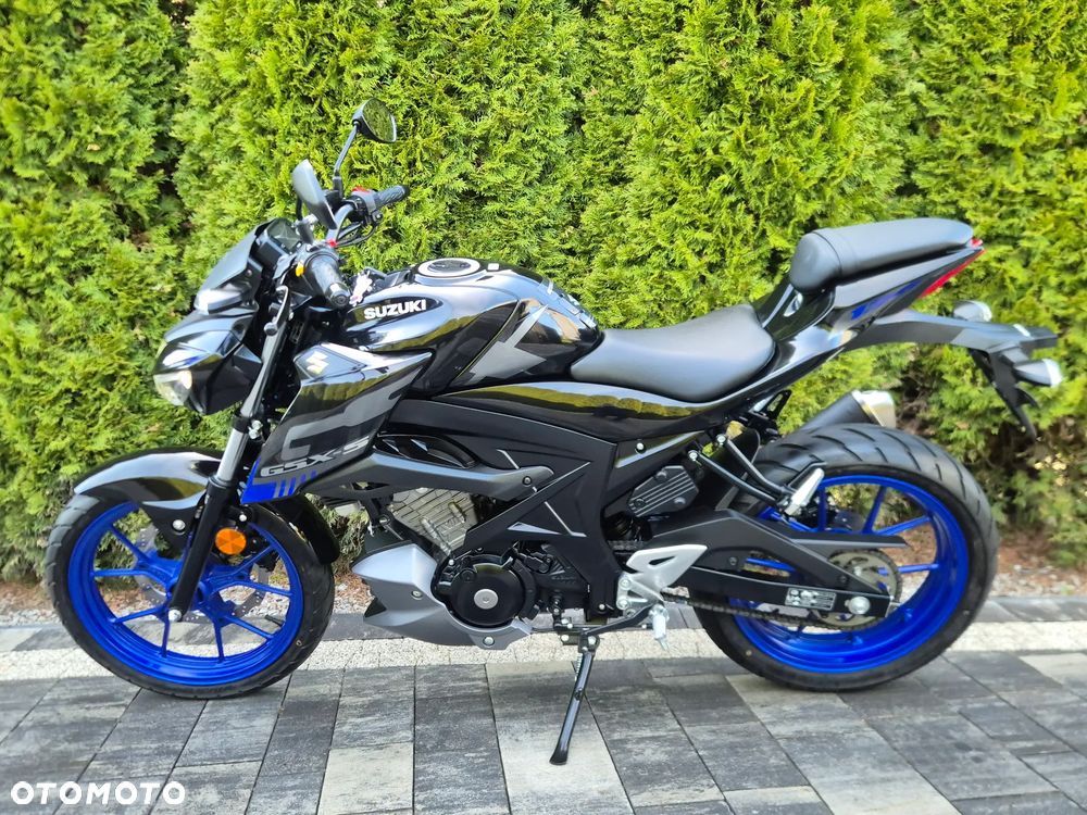 Suzuki GSX - 6