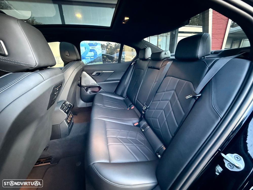 BMW i5 eDrive40 Pack Desportivo M - 13