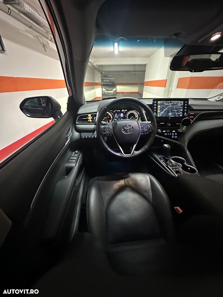 Toyota Camry - 8