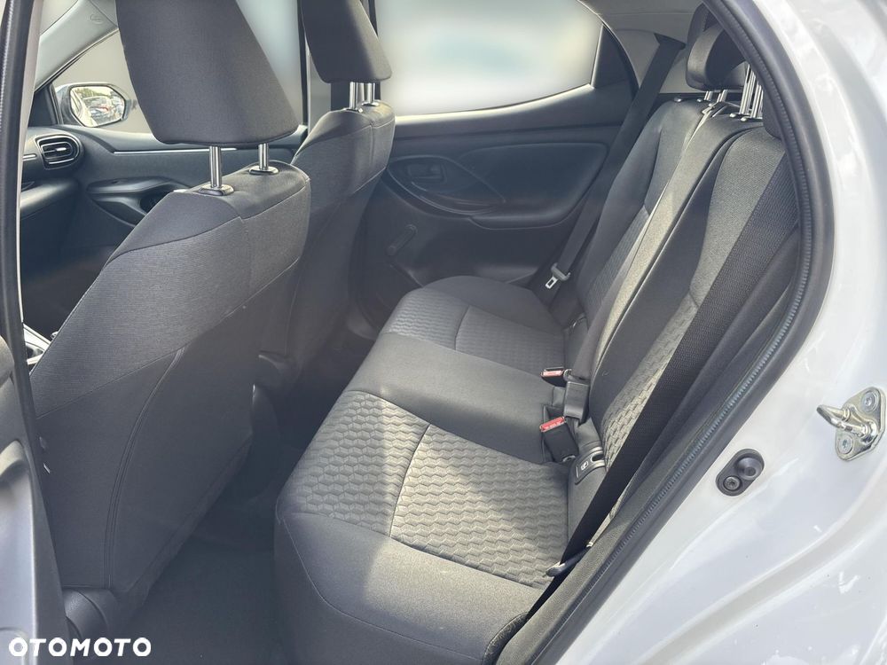 Toyota Yaris - 16