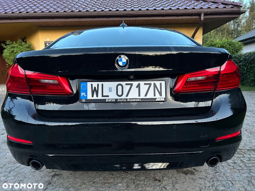 BMW Seria 5 518d Sport Line - 10
