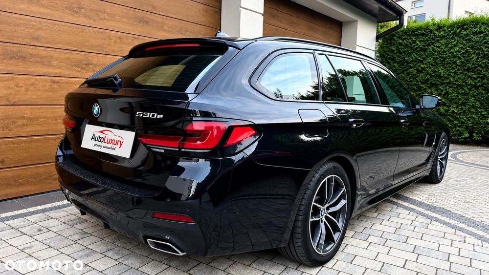 BMW Seria 5 530e M Sport Edition - 9