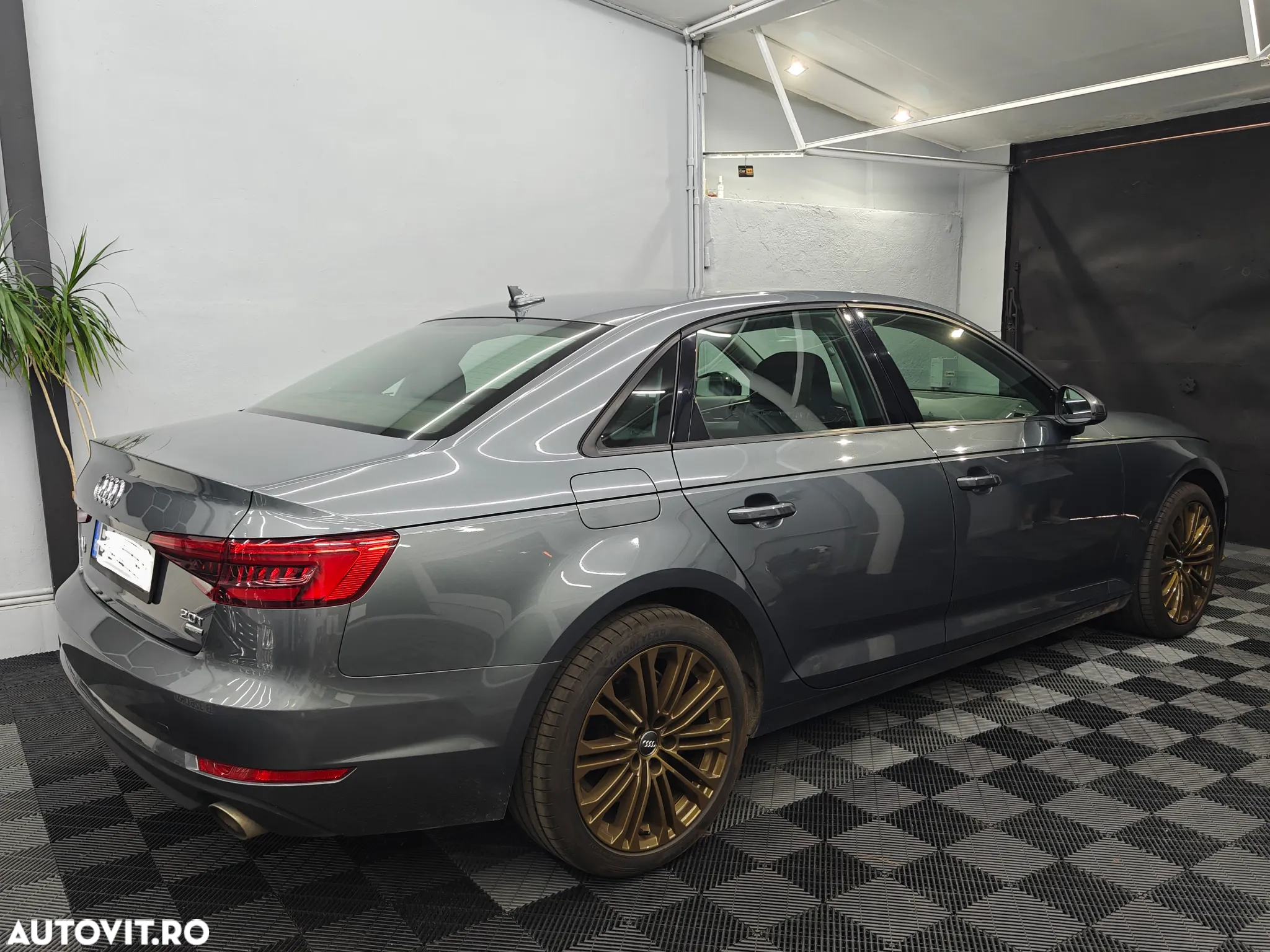 Audi A4 2.0 TFSI ultra S tronic Sport - 22
