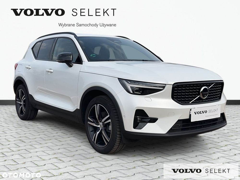 Volvo XC 40 B4 B DKG Ultra Dark - 4