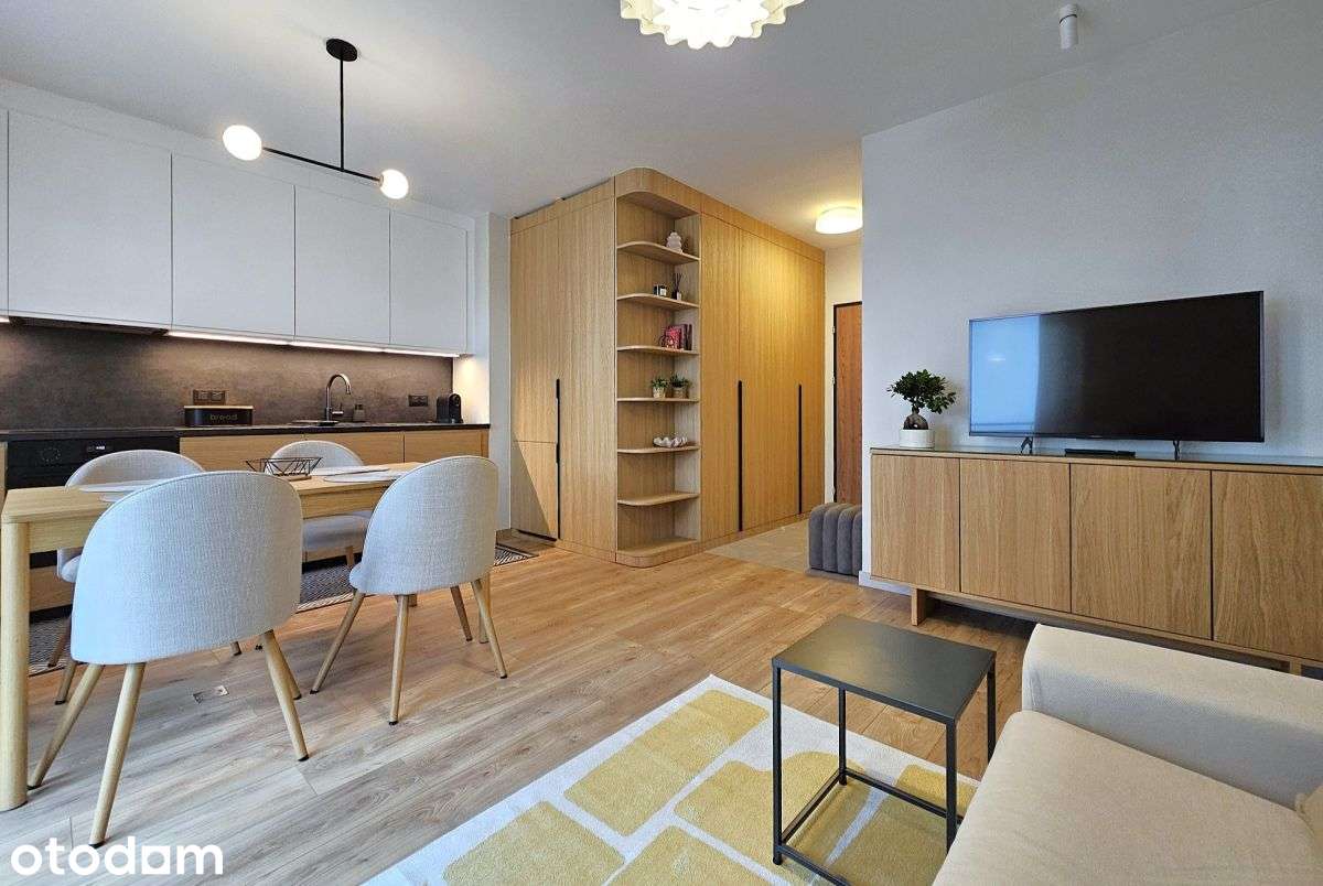 Dwa pokoje z balkonem dla pierwszego najemcy.