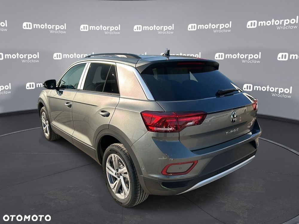Volkswagen T-Roc - 8