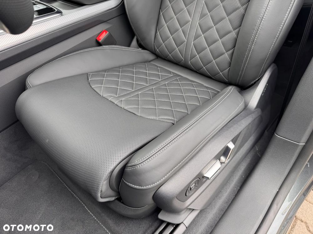 Audi Q8 TFSI e PHEV 360 kW Quattro Tiptronic - 28