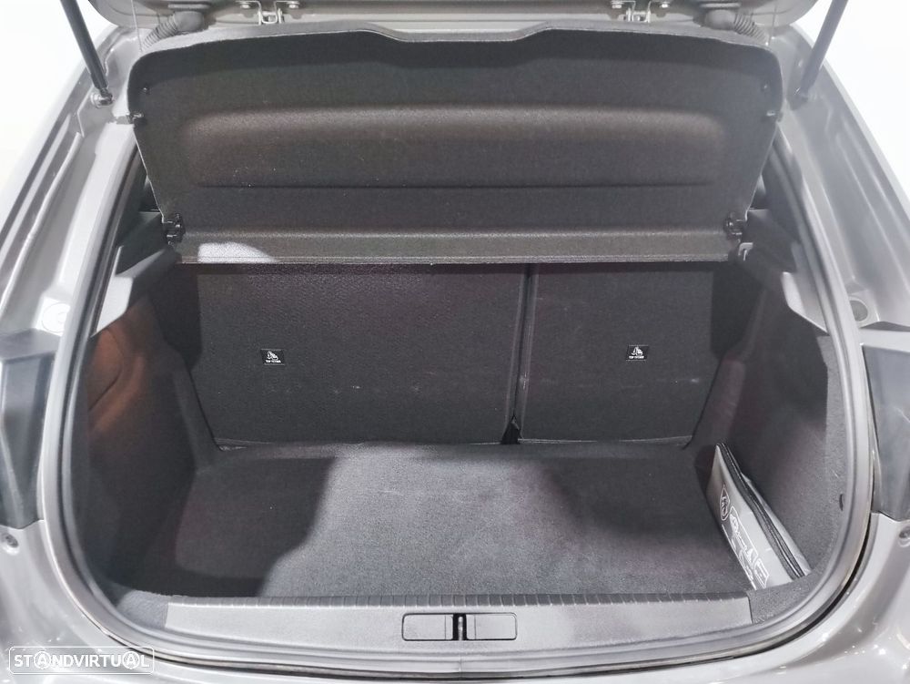 Peugeot 208 1.2 Hybrid Allure e-DCS6 - 32