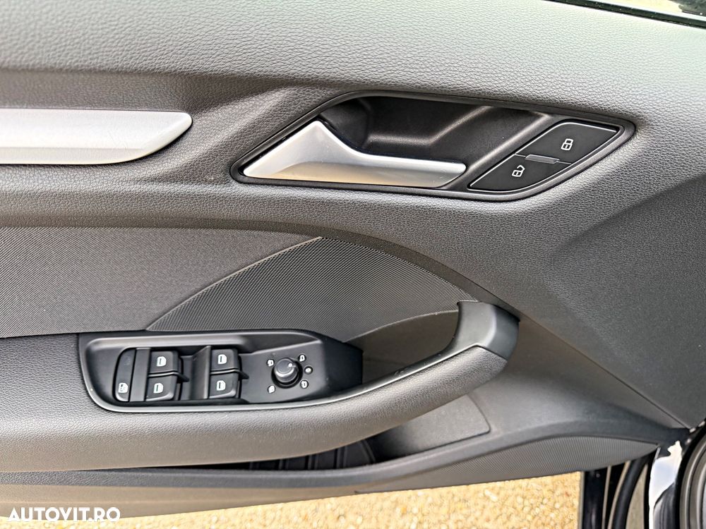 Audi A3 2.0 TDI ack S tronic design - 23