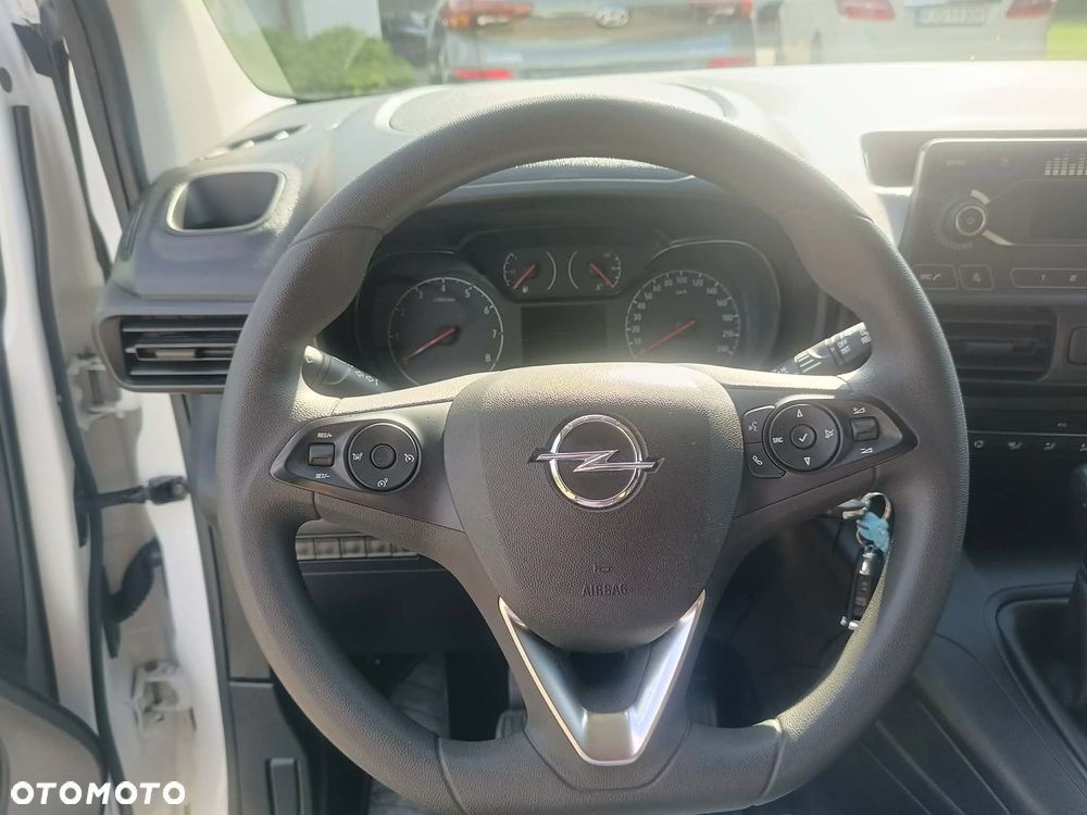 Opel COMBO - 15