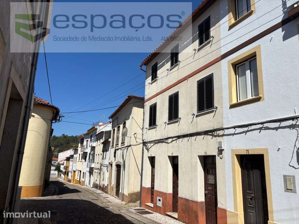 Moradia - Grande imagem: 2/25