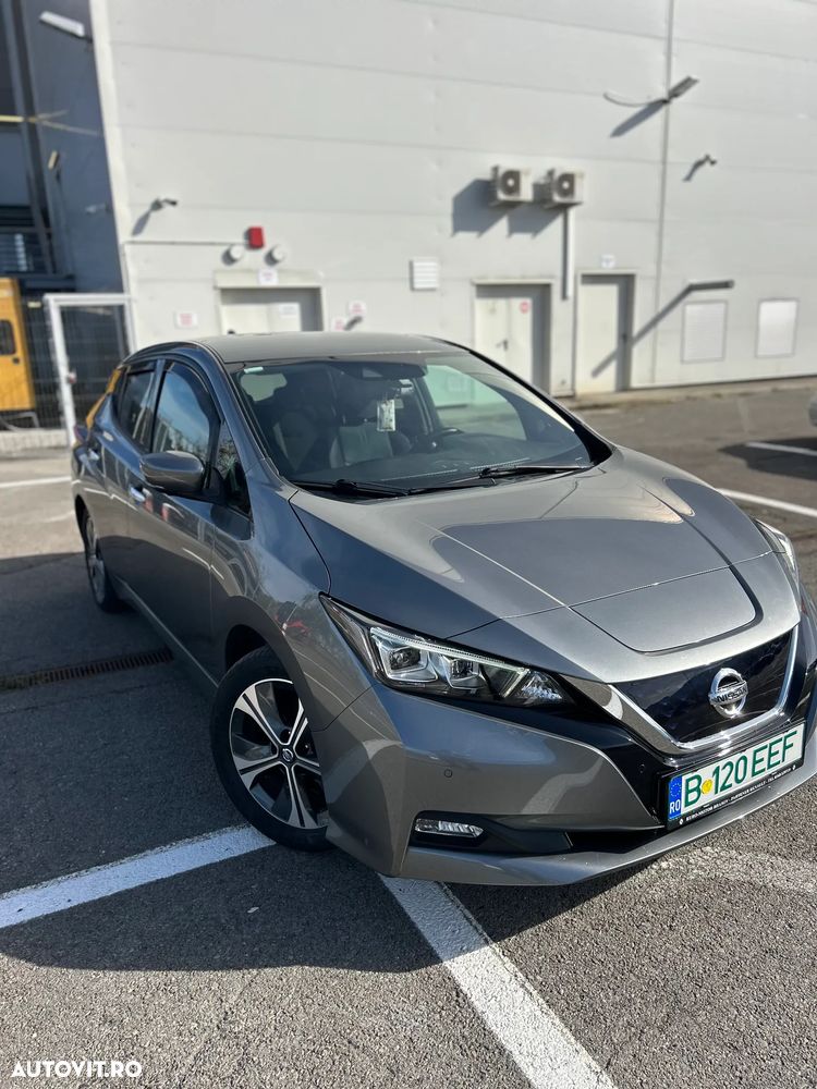 Nissan Leaf - 1
