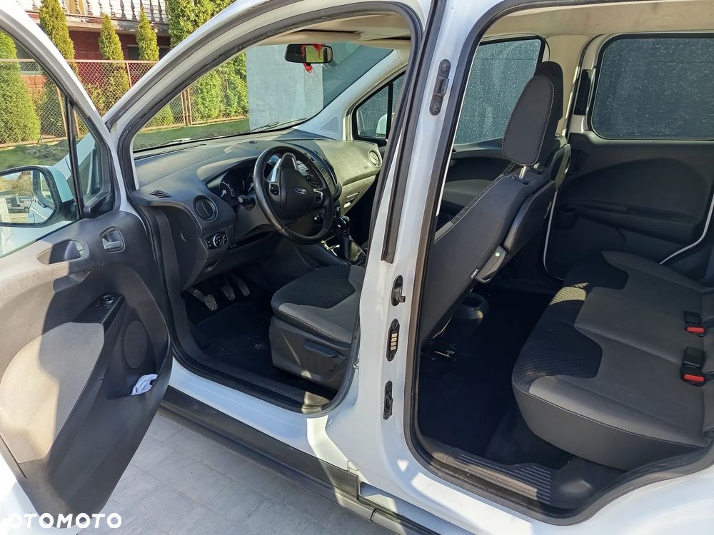 Ford Tourneo Courier - 5