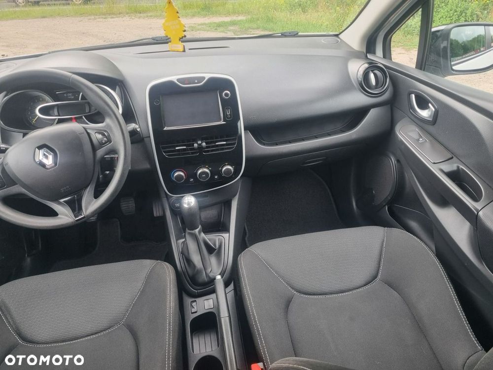 Renault Clio - 17