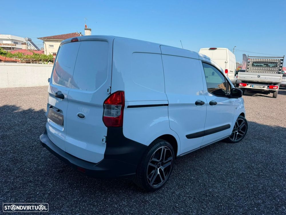 Ford Transit Courier 1.5 TDCi Ambiente - 4
