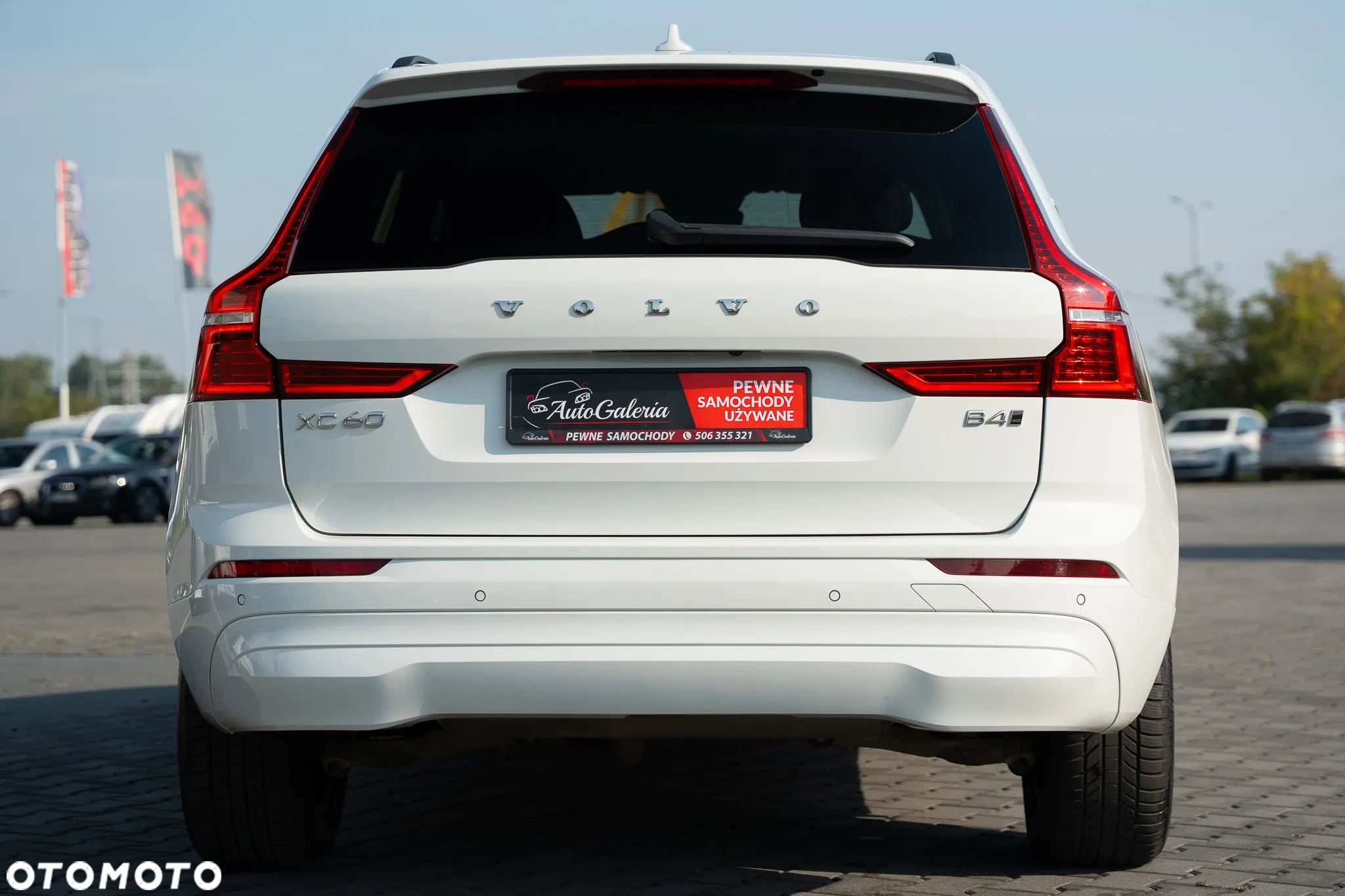 Volvo XC 60 B4 D AWD Geartronic Momentum Pro - 11