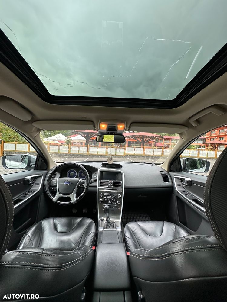 Volvo XC 60 D5 AWD RDesign - 17