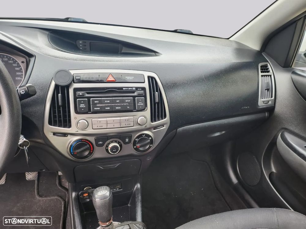 Hyundai i20 - 10