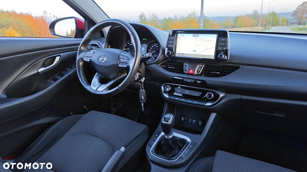 Hyundai i30 1.4 Passion Plus - 28