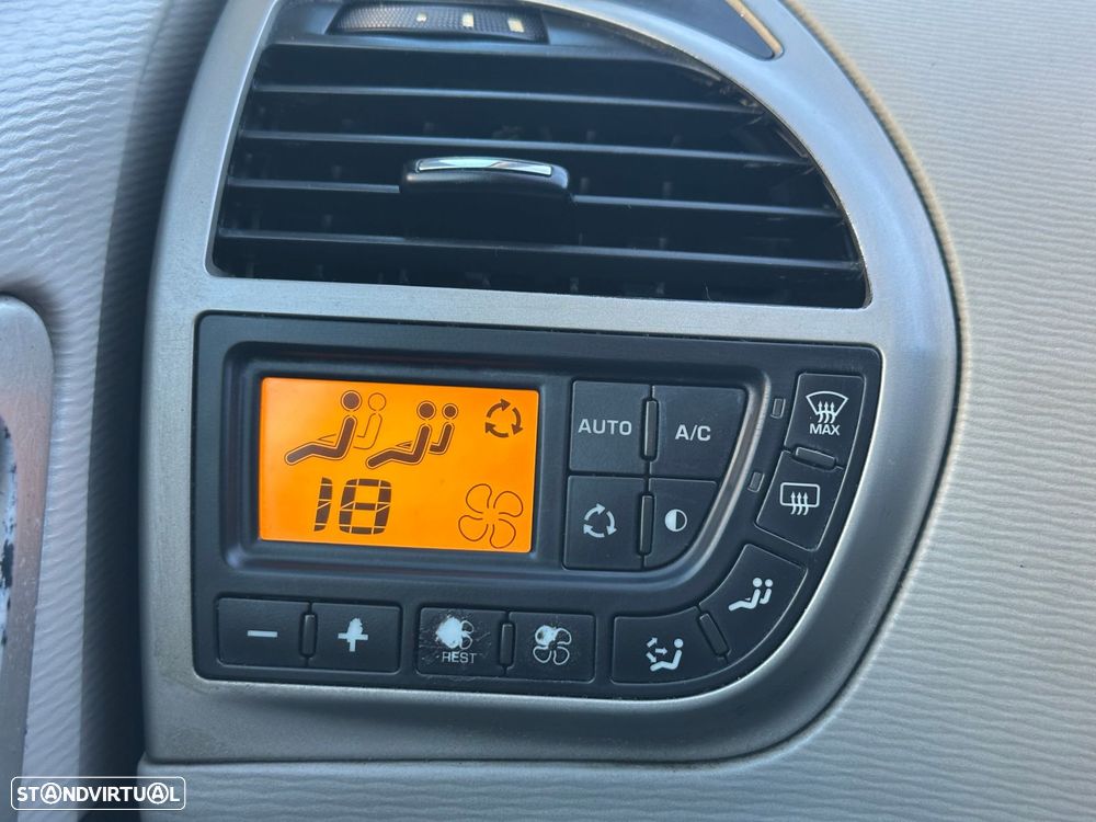 Citroën C4 Grand Picasso 1.6 HDi Business - 19