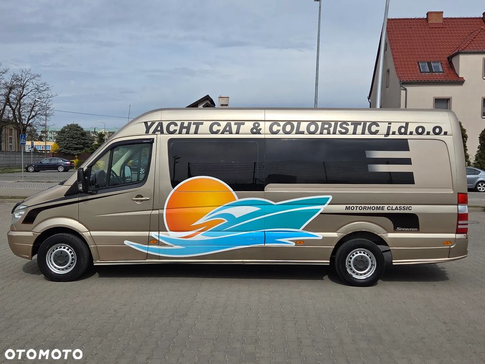 Mercedes-Benz Sprinter - 2