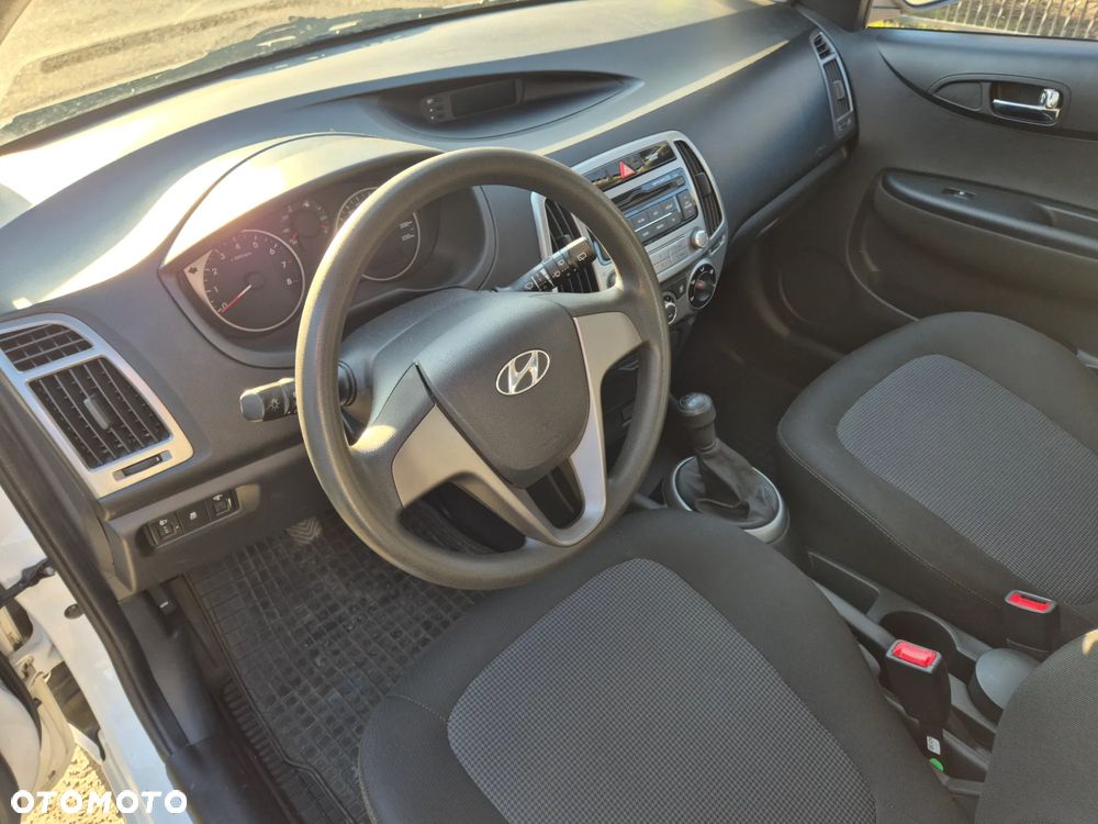Hyundai i20 - 8